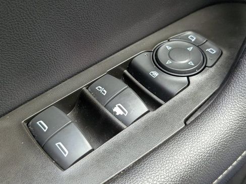 Used 2023 Chevrolet Blazer LT FWD image 21