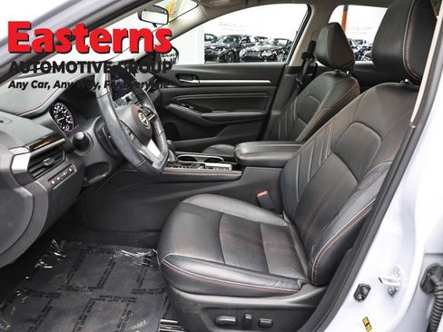 Used 2023 Nissan Altima 2.0 SR FWD image 14