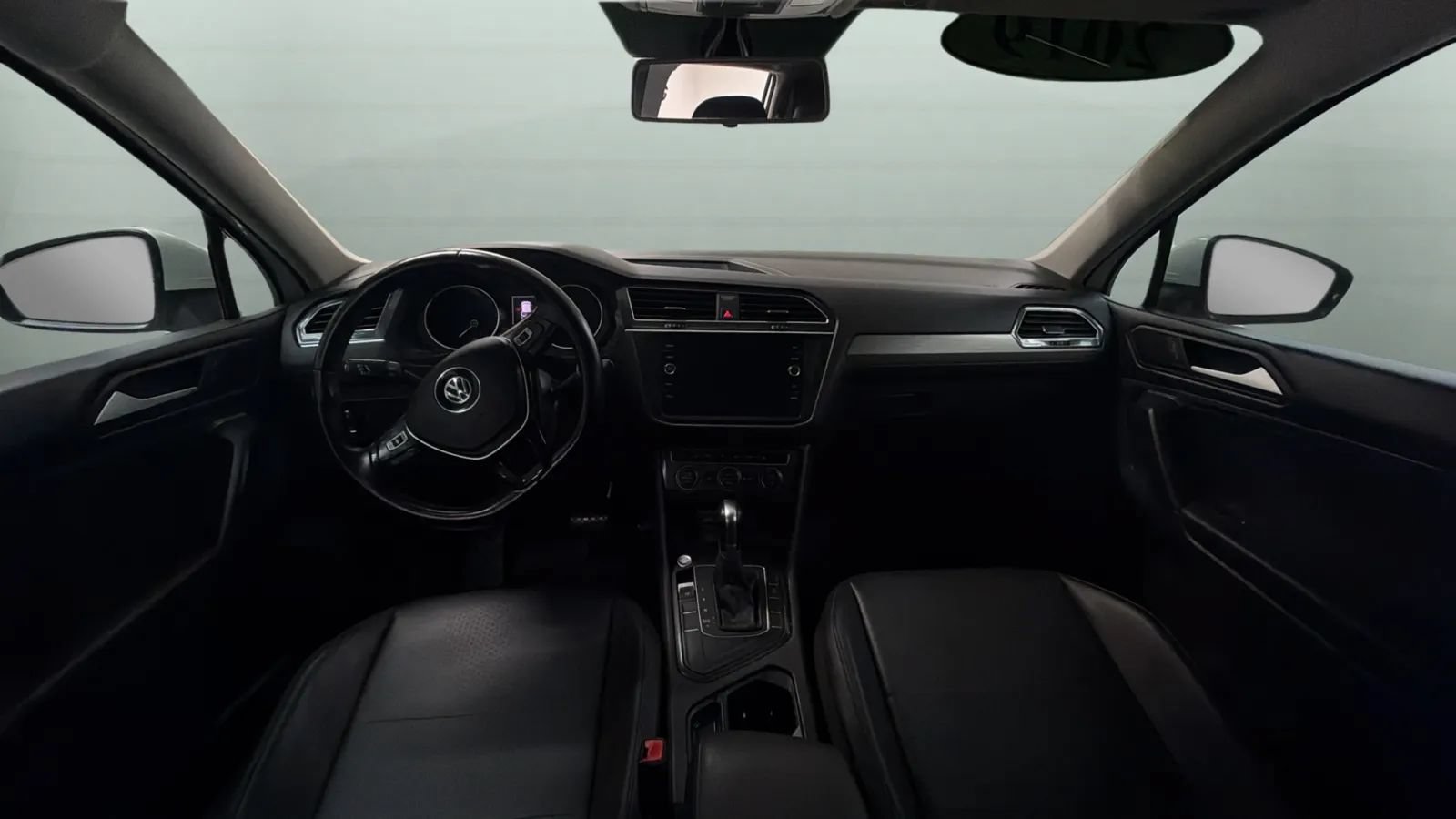 Used 2019 Volkswagen Tiguan SE FWD image 9