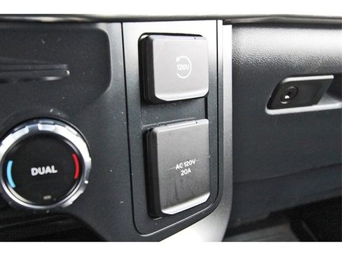 Used 2022 Ford F150 Lariat w/ Equipment Group 502A High image 27