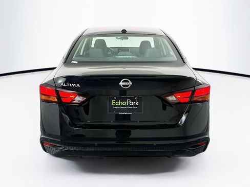 Used 2025 Nissan Altima 2.5 SV image 7