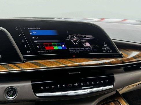 Used 2021 Cadillac Escalade Premium Luxury Platinum AWD/4WD image 35