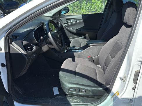 Used 2024 Chevrolet Malibu LT w/ Sport Edition FWD image 9