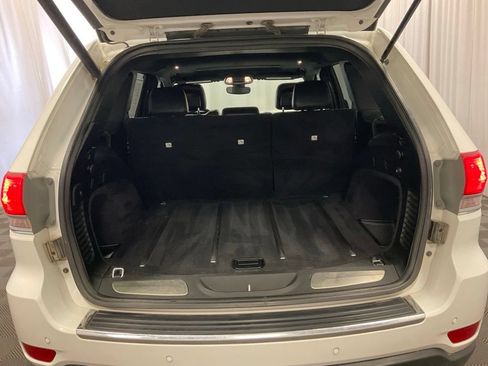 Used 2017 Jeep Grand Cherokee Limited AWD/4WD image 9