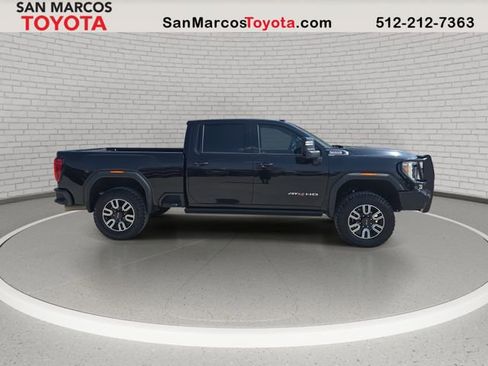 Used 2022 GMC Sierra 2500 AT4 w/ AT4 Preferred Package image 4