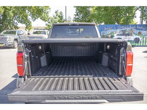 Used 2025 Toyota Tacoma TRD Off-Road w/ TRD Off Road Premium Package AWD/4WD image 14