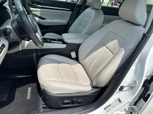 Used 2023 Nissan Altima 2.5 SL FWD image 10