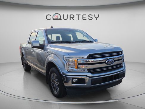 Used 2020 Ford F150 Lariat image 3