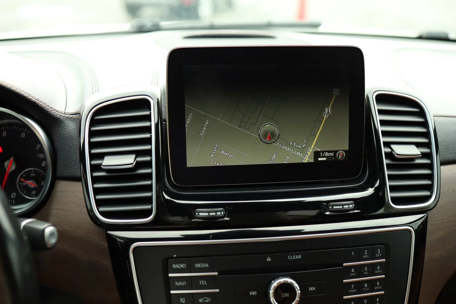 Used 2017 Mercedes-Benz GLS 450 4MATIC image 24