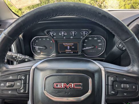 Used 2019 GMC Sierra 1500 SLT w/ SLT Premium Plus Package AWD/4WD image 41