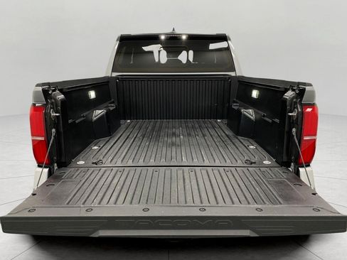 Used 2024 Toyota Tacoma SR5 AWD/4WD image 7