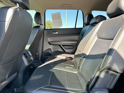 Used 2022 Volkswagen Atlas SE image 16