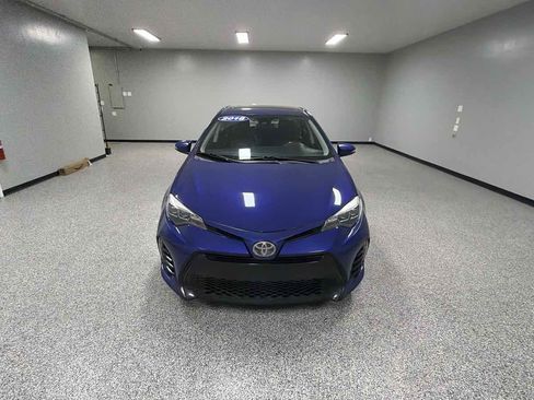 Used 2018 Toyota Corolla SE w/ SE Premium Package image 8