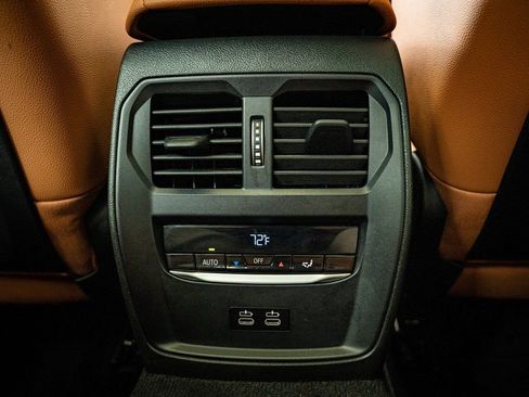 Used 2024 BMW 330i xDrive Sedan w/ Premium Package image 39