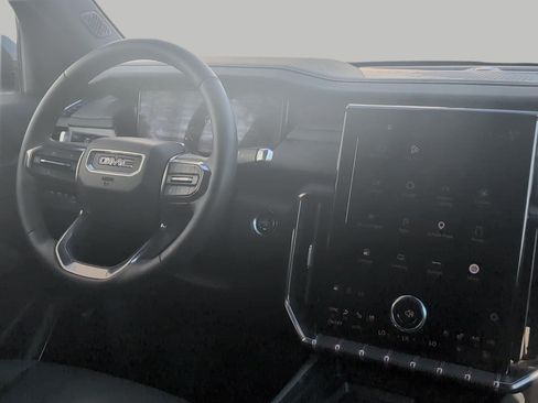 Used 2024 GMC Acadia AT4 w/ Luxury Package AWD/4WD image 5