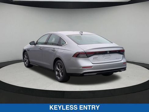 Used 2023 Honda Accord EX-L image 6