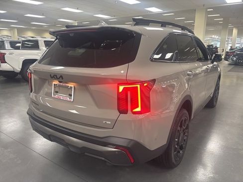 Used 2025 Kia Sorento SX Prestige image 7
