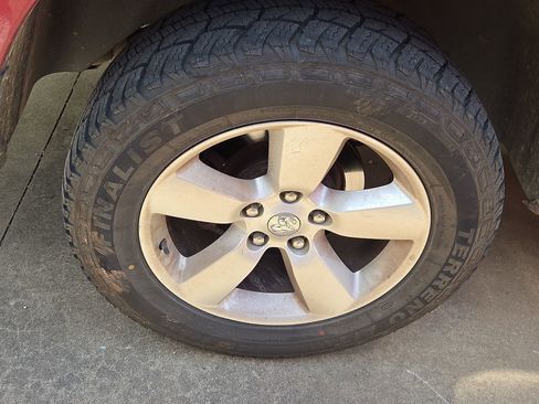 Used 2015 RAM 1500 Express AWD/4WD image 5