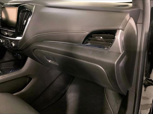 Used 2023 Chevrolet Traverse LT image 16