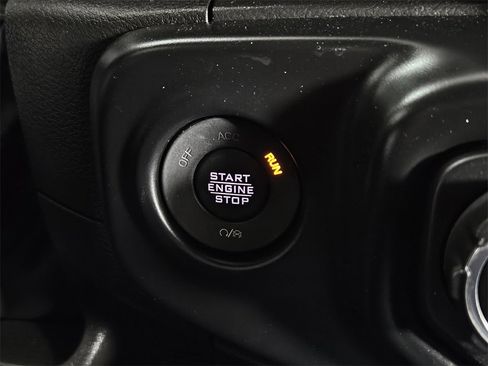 Used 2023 Jeep Wrangler Unlimited Sahara w/ Cold Weather Group image 19