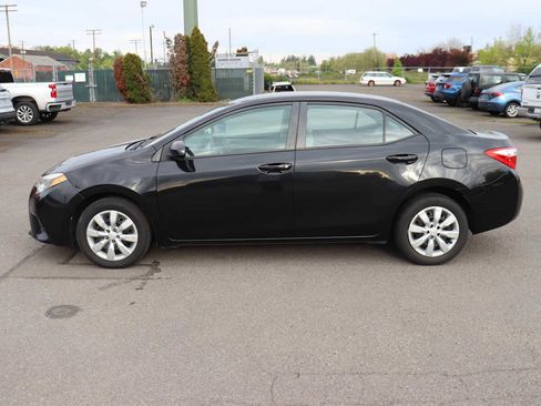 Used 2014 Toyota Corolla LE FWD image 8