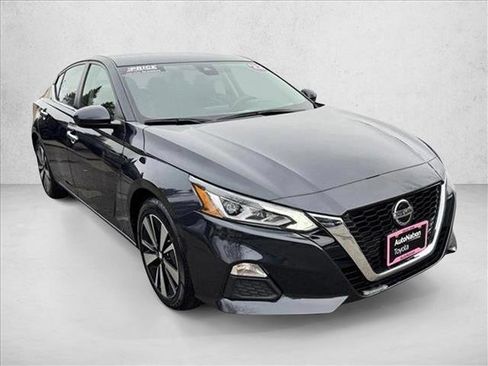 Used 2022 Nissan Altima 2.5 SV image 3