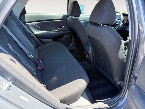 Used 2024 Hyundai Elantra SEL FWD image 18