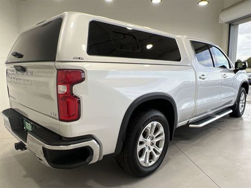 Used 2022 Chevrolet Silverado 1500 LTZ w/ Z71 Off-Road Package image 8