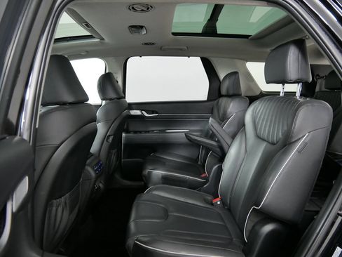Used 2023 Hyundai Palisade Limited AWD/4WD image 16