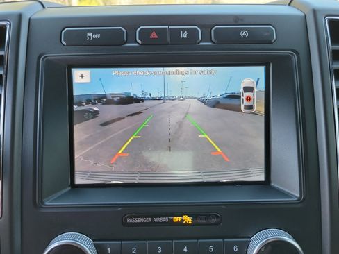 Used 2019 Ford Expedition Limited w/ Equipment Group 301A image 18