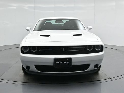Used 2020 Dodge Challenger SXT image 18