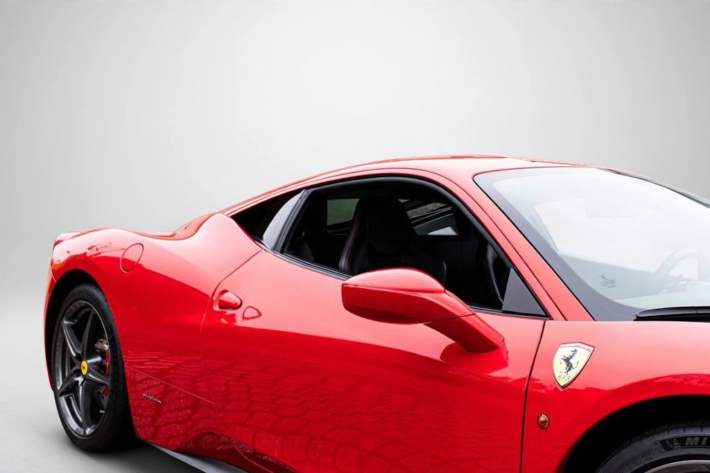 Used 2015 Ferrari 458 Italia Coupe RWD image 15