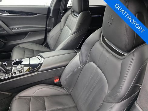 Used 2022 Maserati Quattroporte GT RWD image 11