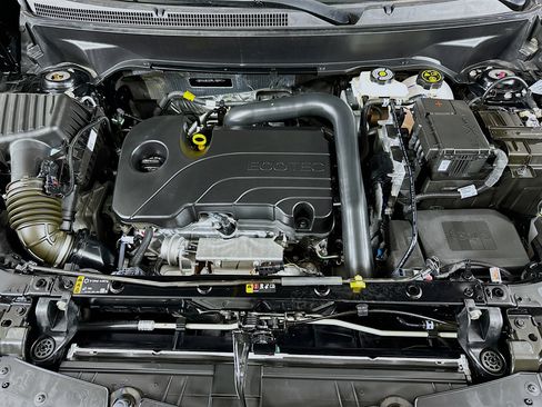 Used 2024 Chevrolet Equinox RS w/ RS Leather Package image 28