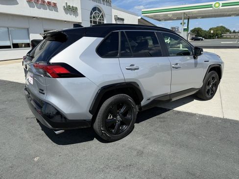Used 2020 Toyota RAV4 XSE w/ XSE Grade Weather Package AWD/4WD image 8