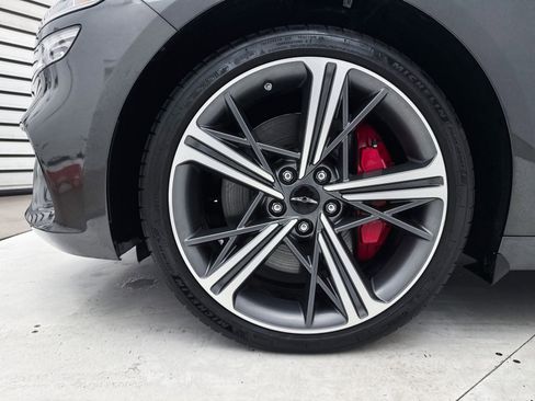 Used 2025 Genesis G70 3.3T Advanced image 17