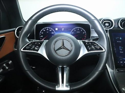 Used 2023 Mercedes-Benz GLC 300 4MATIC image 26