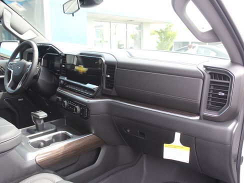 New 2026 Chevrolet Silverado 1500 RST w/ Dark Appearance Package AWD/4WD image 15
