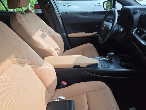 Used 2025 Lexus UX 300h FWD w/ Cold Area Package image 5