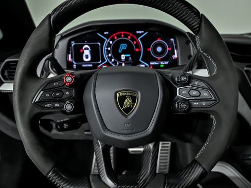 Used 2024 Lamborghini Revuelto image 34