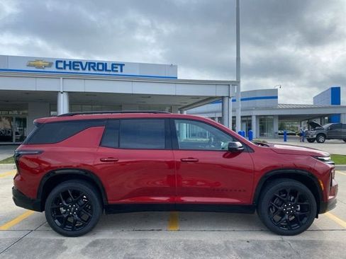 New 2026 Chevrolet Traverse RS w/ LPO, Floor Liner Package FWD image 4