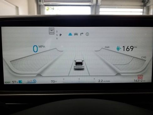Used 2024 Hyundai Ioniq 6 SE RWD image 9