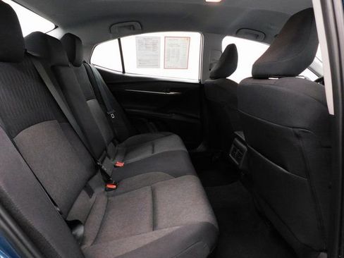 Used 2025 Toyota Camry LE image 31