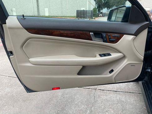 Used 2014 Mercedes-Benz C 250 Coupe image 22