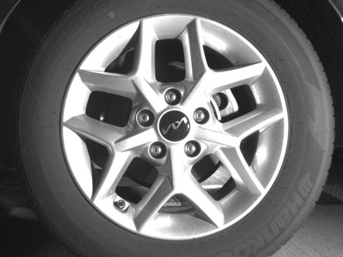 Used 2025 Kia Soul LX w/ LX Technology Package FWD image 14