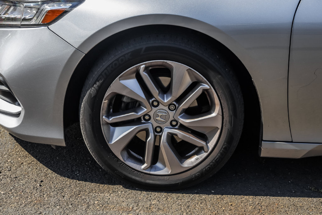 Used 2018 Honda Accord LX image 9