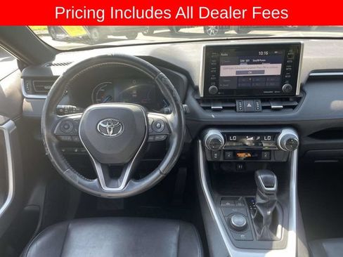 Used 2019 Toyota RAV4 XSE AWD/4WD image 16