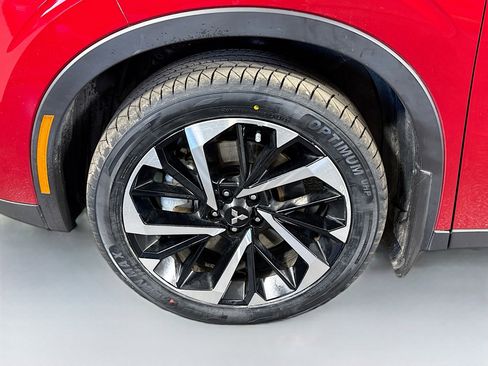 Used 2023 Mitsubishi Outlander SE Black Edition image 38