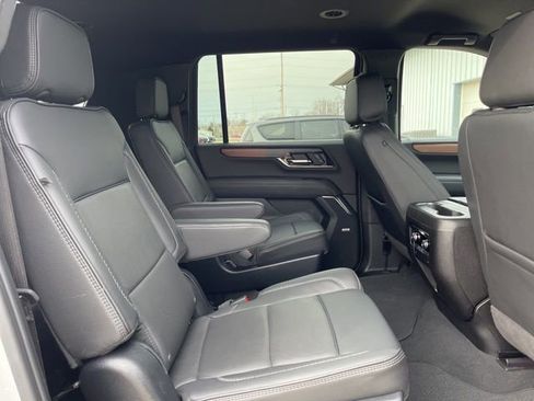 Used 2025 GMC Yukon XL Denali image 21