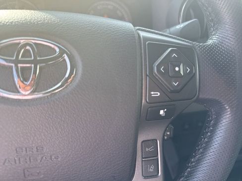 Used 2021 Toyota Tacoma TRD Sport w/ Technology Package image 16